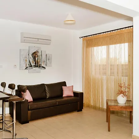 Villa Icarus In The Heart Of Protaras
